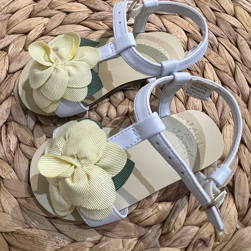 Janie and Jack White Sandals with Yellow Flower